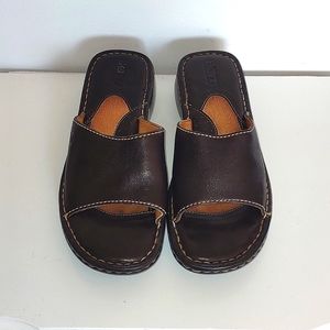 Born Women's Size 7 Shoes